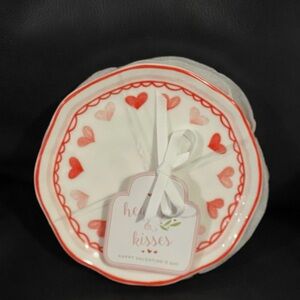 Heart & Kisses Valentine's Day Plate Set